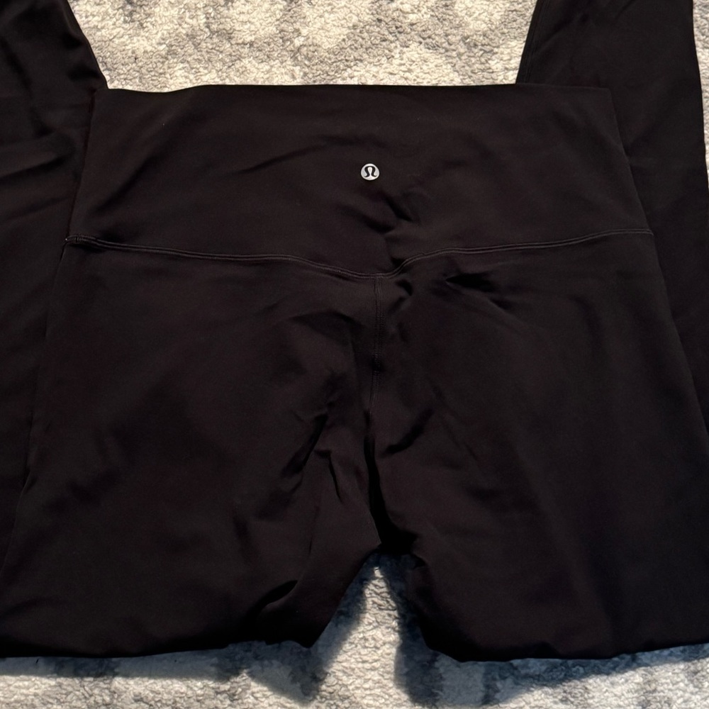 EUC Lululemon Align High Rise 28” Leggings